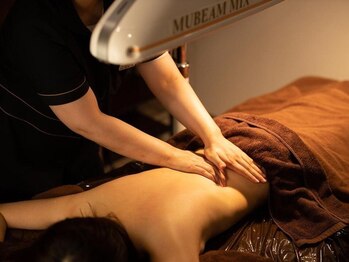 タレイア エステティック 新潟(THALEIA esthetic Niigata)の写真/この時期に気になる冷えやむくみを改善したい方に◎発汗全身強圧マッサージで代謝UP！疲れ解消にも◎