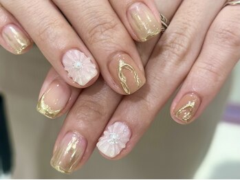 ネイルサロン マリポーサ(Nail Salon MARIPOSA)の写真/上品なきれいめデザインもおまかせ！季節やトレンドにあわせたデザインにチェンジして指先からHappyに♪