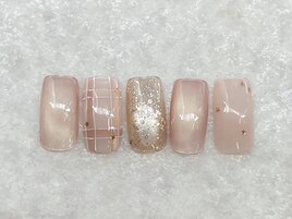 ちゅるんとチェックネイル
