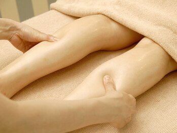 トータルエステティックサロン ガラシャ 梅田店/＜step6-2＞フットマッサージ