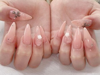 ハラ(Hara)の写真/【パラジェル無料/パーツ追加OK】爪を伸ばせない方にも◎シンプルな中にも個性が光るアートをご提案します!