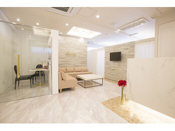 ファニービー 茨木店/店内