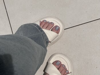 オーク 恵比寿(OAK)の写真/季節に合わせてお洒落な足元に♪普段ネイルはできない方も、フットネイルは少し思い切ったデザインに挑戦！