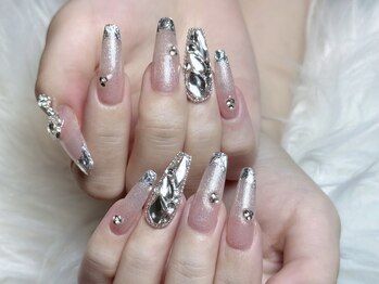ジュリネイルスタジオ(Julli Nail Studio)/ガラスフレンチ・キラキラネイル