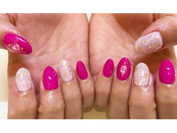 リュストゥール アンド フォンス(Lustr'e&fons)/シェル埋め込みネイル