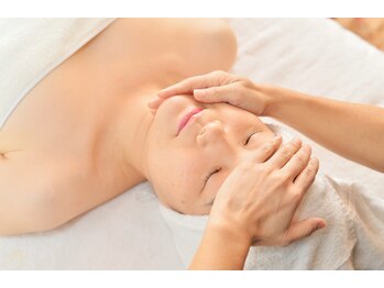 リラクゼーションサロン ムーンシャワー(MoonShower)/ホットストーンフェイシャル