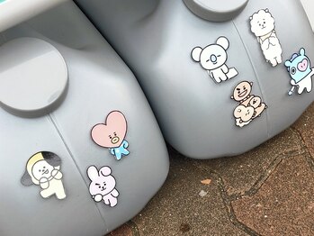 だんだん整骨院/立て看板に隠れBT21