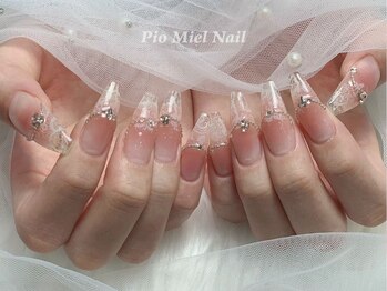 ピオミエルネイル 新宿(pio miel nail)/繊細レースの上品フレンチ