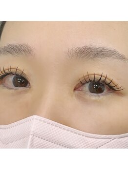 エムズビューティーサロン(M's Beauty Salon)の写真/ナチュラルな仕上がりに♪エクステでもパーマでも叶える上品な目元へ☆