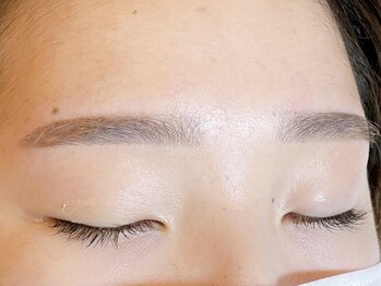 ホワイトアイ 三宮(WHITE EYE)/【三宮/元町】アイブロウ