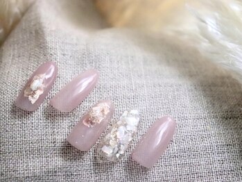 マウロアネイル(mauloa nail)の写真/オフィスネイルにピッタリな、透明感があるくすみ系ネイルが得意◎シンプルだからこそ引き立つ技術の高さ★