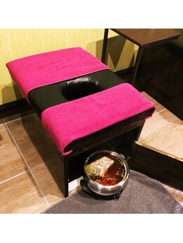 かいぜん屋/よもぎ蒸し専用椅子にもこだわり