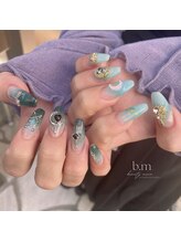 ビューティームーン(beauty moon)/水色×白と水色×黒グラデ＊