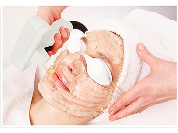 メディカルサロン フィオレ(fiore)の写真/【頬集中！最新光フェイシャル¥10560】医療提携サロンで本格シミケア！今年できたシミは今年のうちに改善！