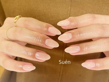Suen 【スエン】の写真/上品×抜け感で魅せる、さりげない美しさを纏うシンプルネイルが得意。