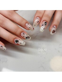 ビジューネイル