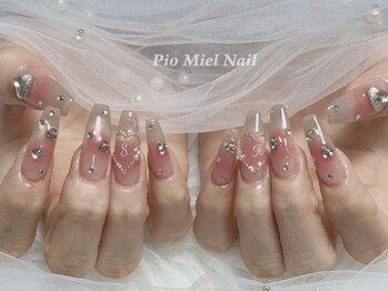 ハートビジューネイル