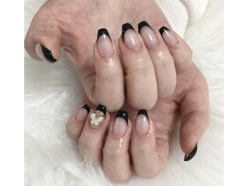 ファンネイルズ(Fun nails)/黒フレンチ