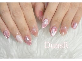 春にピッタリ桜ネイル