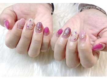 リーヴェ(Riebe)/丸フレンチネイル