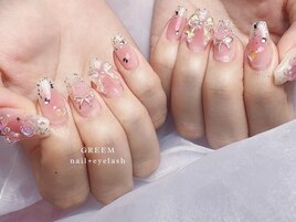 ちゅるんチークネイル
