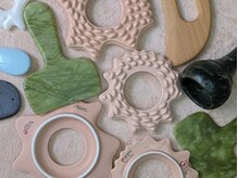 ピュアジューン 錦糸町(Pure June)の雰囲気(様々な形のかっさで身体の細部まで老廃物 デトックスを排出促進)