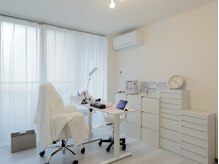 ルメア(Lumea)の雰囲気（白を基調とした店内になっております♪Netflixなど見れます★）