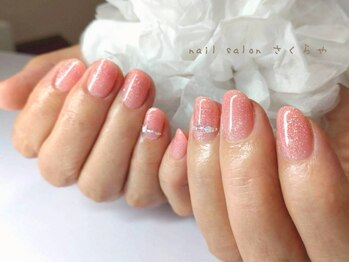 キラキララメのジューシーネイル