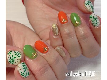 ボタニカルネイル