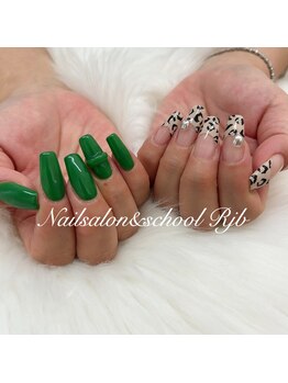 ネイルサロン アンド スクール アールジェイビー(Nailsalon&School Rjb)/左右非対称秋ネイル