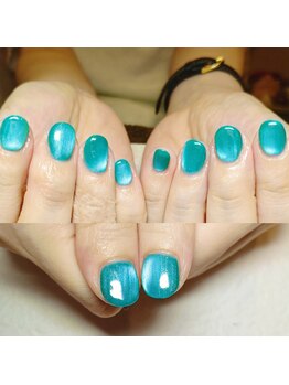 マニエネイル(mani e nail)/輝くBlueGreenマグネット/育爪
