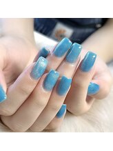 モモ(Momo)/ブルーマグネットネイル