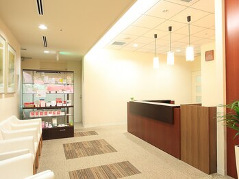 イーク 丸の内カイロプラクティック整体/受付