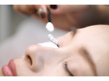 アイリー(i’rry)/ふわふわ泡でアイシャンプー