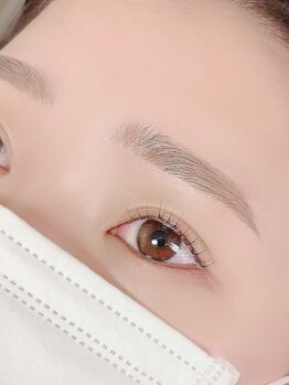 アイシック(eye chic)の写真/平行眉などのトレンドデザインも、骨格をみながらのに合わせ眉も当店におまかせ☆