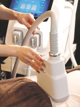 コスメ デ グレース(cosme de greace)の写真/今こそ本気で5kg以上痩せたい方へ!【最新脂肪冷却マシン+痩身リンパ★60分1パーツ¥4980】駆込◎