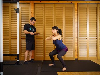 シービーファイブ(C.B.5ive)/正しいスクワット指導！