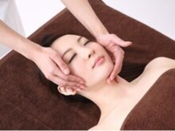 Natural Salon HARUMOE 上田店【11/15 NEW OPEN（予定）】の写真/贅沢美肌フェイシャルコースでツヤ・ハリ・白肌を手に入れる☆毛穴が気になるあなたにもおすすめ♪