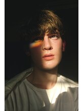 エモベーシック(e'MO BASIC)/メンズ　お顔全体脱毛初回¥3,900