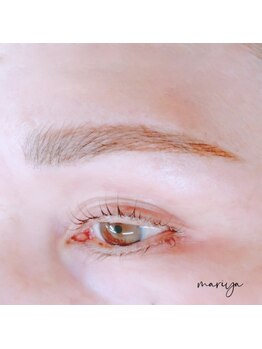 マリヤ(Mariya)/まつパ+ハリウッドブロウリフト