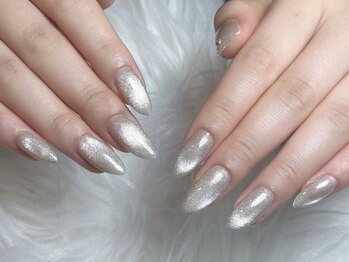 ジュリネイルスタジオ(Julli Nail Studio)/マグネット・キラキラ