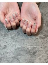 アイネイル エム(eyenail M)/