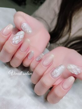 ヴィネイル(Vinail)の写真/大人可愛いニュアンスネイルやマグネットネイルも豊富♪持ち込み・相談しながらデザインを決めるのもOK！