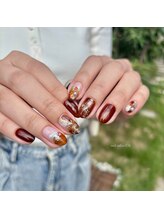 ブラウン×ゴールドnuance