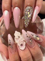 Nail salon Elpis(旧:Nail salon Dahlia)(ネイルサロン)