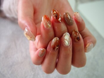 シス(S.I.S)/ニュアンスネイル