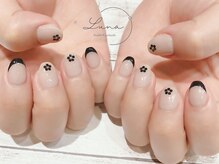 ネイルアンドまつ毛エクステ ルーナ イオン相模原店/ブラックお花フレンチネイル