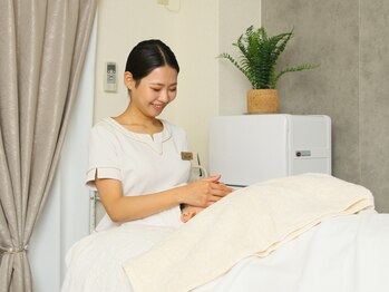 シルクナ(silkn)の写真/《肌質改善専門店》諦めないで！大人でもまだ間に合う◎過去の肌荒れによるお肌悩み、毛穴の開きを改善