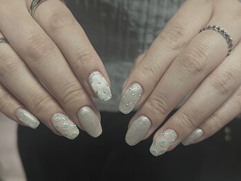 グランジーナ(Gran Jiina)/ワンホンビシューネイル