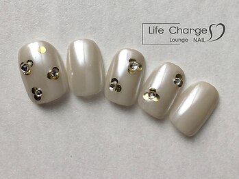 ライフチャージ(LifeCharge)/フラワーネイル